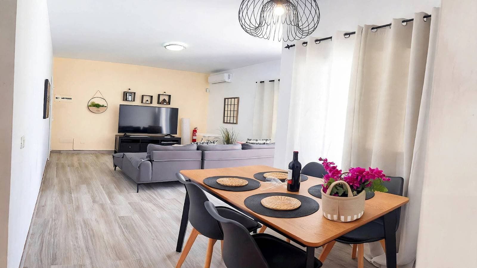 Foto 4 von 23: Villa Descansa mit Privatpool, Klimaanlage, Meerblick, Smart-TV & Wifi