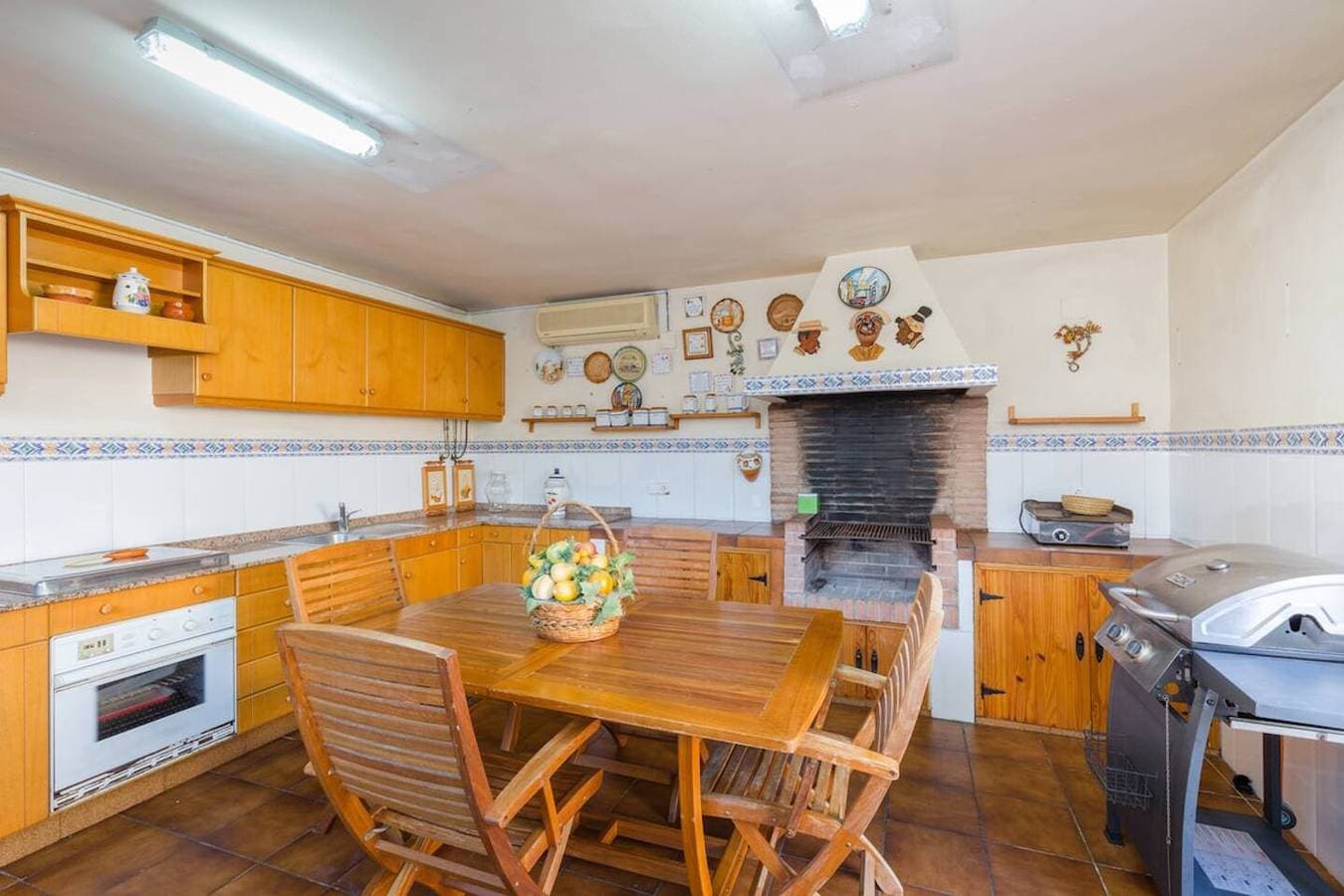 Foto 10 von 37: Villa für 12 Personen mit Terrasse