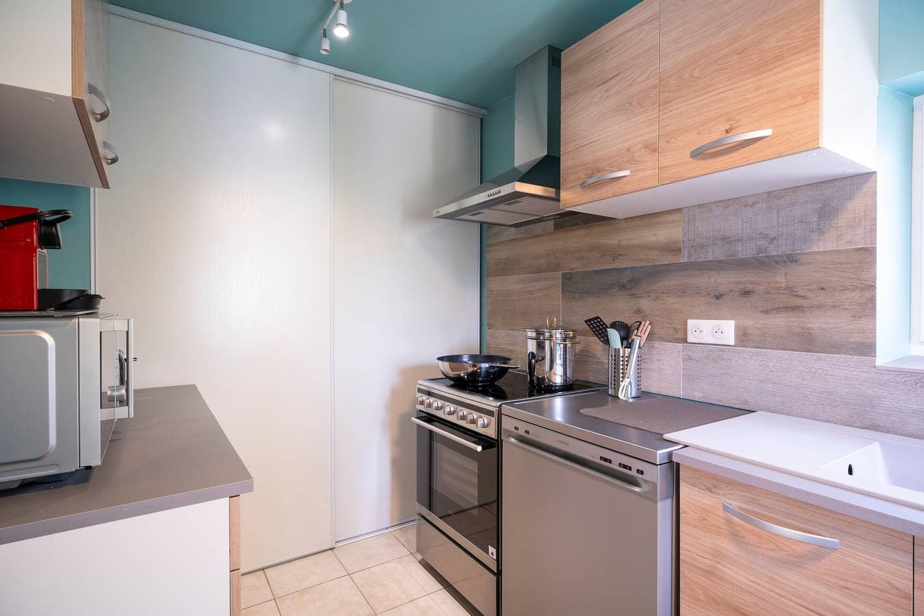 Foto 5 von 22: Ferienwohnung 'Autour D'un Patio, Proche Mer' mit privater Terrasse, Wi-Fi und Klimaanlage