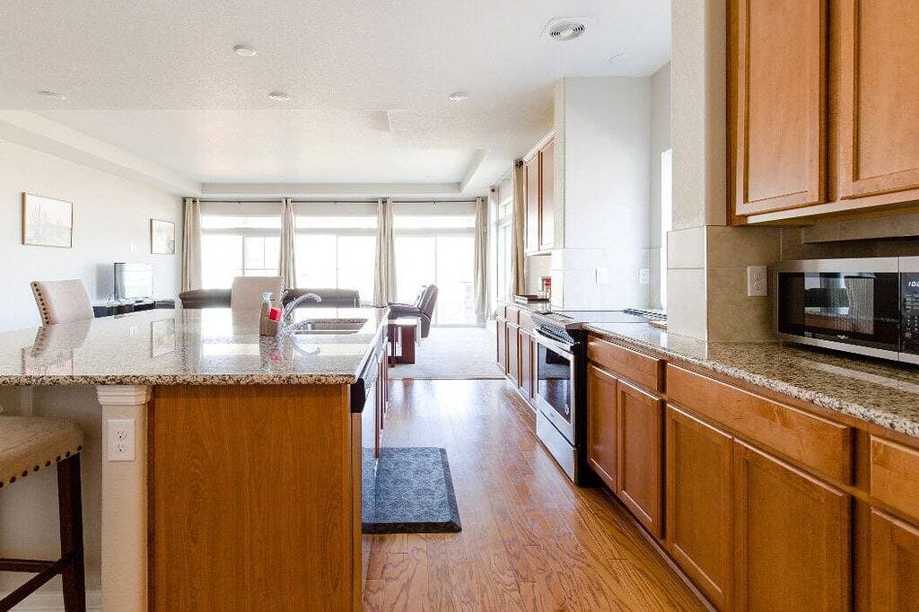Foto 3 von 40: Neues Haus mit drei Schlafzimmern, 2 Badezimmer, Küche und Esszimmer.