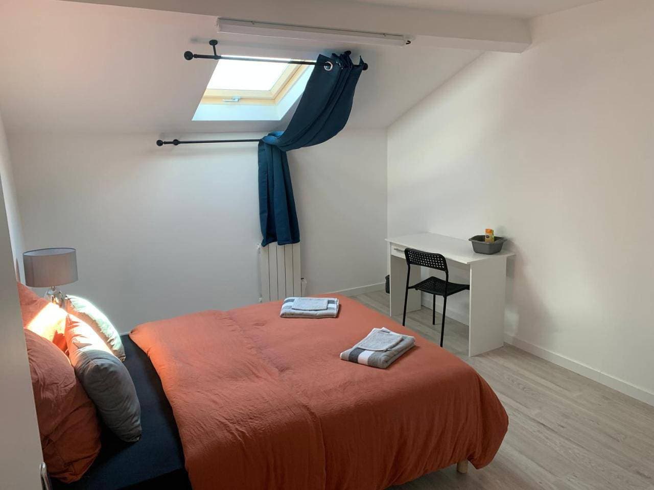 Foto 7 von 9: Double Room with Shared Bathroom