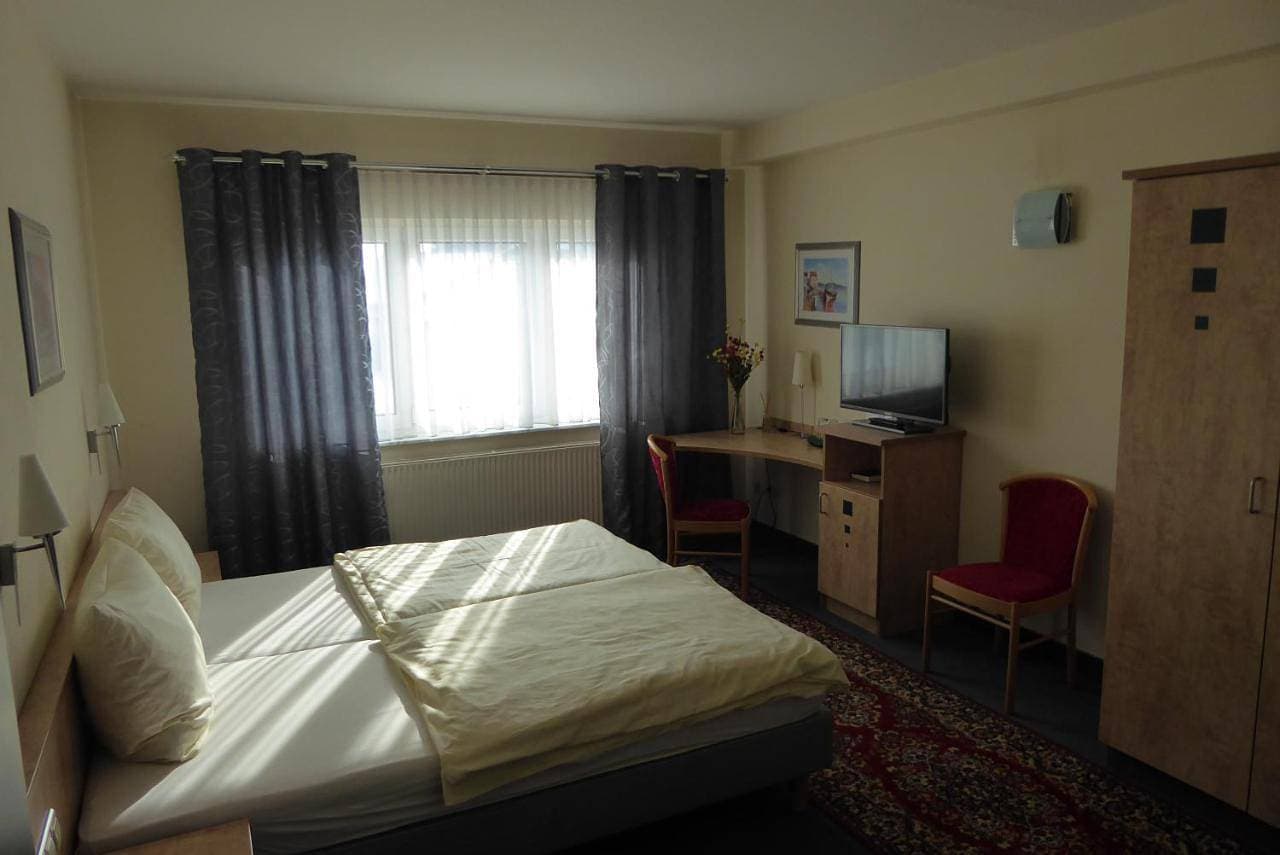 Foto 11 von 38: Double or Twin Room with View