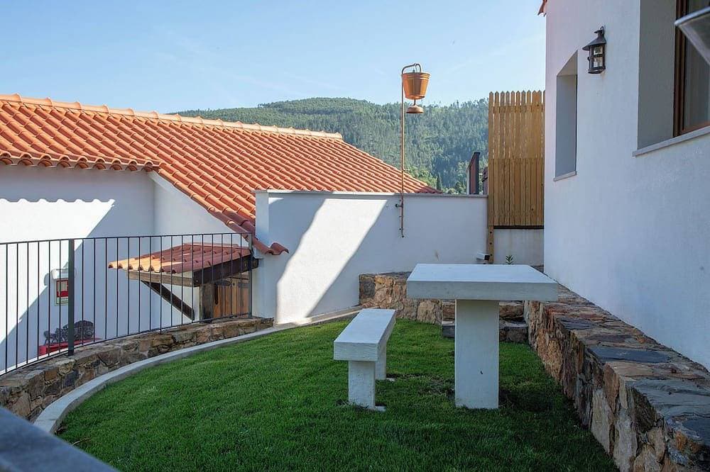 Foto 9 von 14: D. Dinis \"O Lavrador\" House - Garden and river view