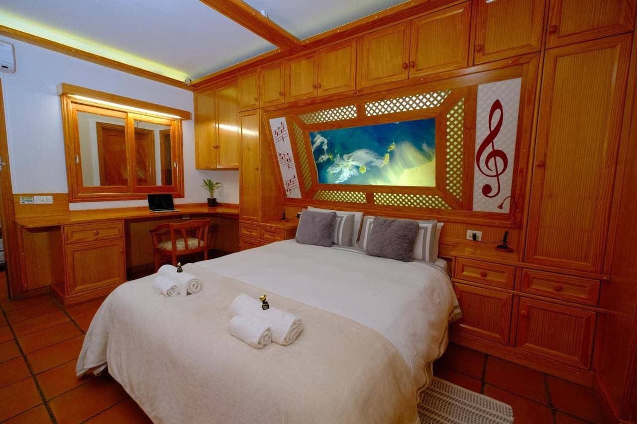 Foto 8 von 9: Double Room with Private Bathroom