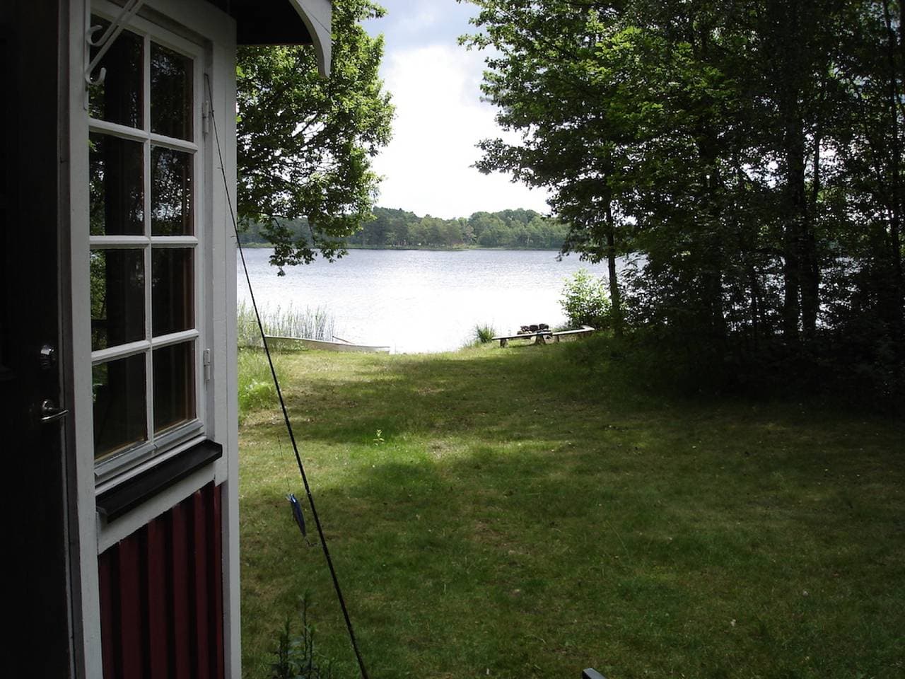 Foto 10 von 12: Ferienhaus direkt am Loka-See mit eigenem Boot