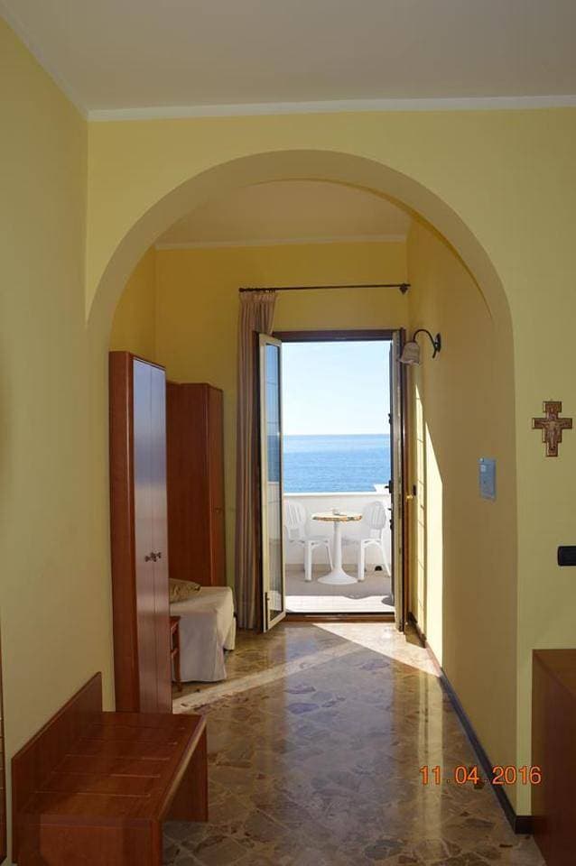 Foto 9 von 10: Double or Twin Room with Sea View