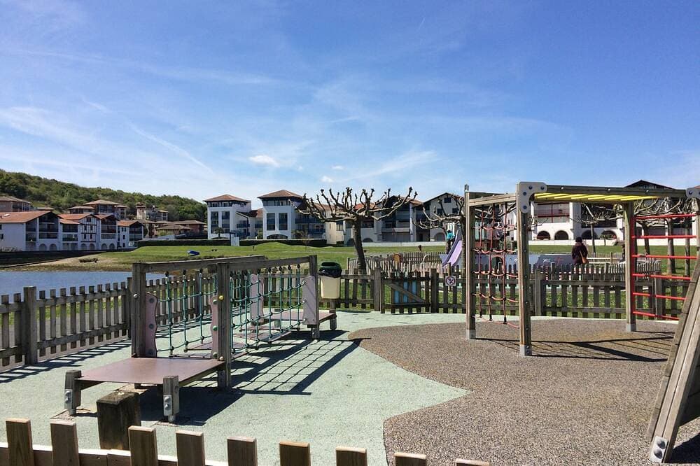 Foto 11 von 29: Studio avec accès piscine, Wi-Fi + Parking gratuit