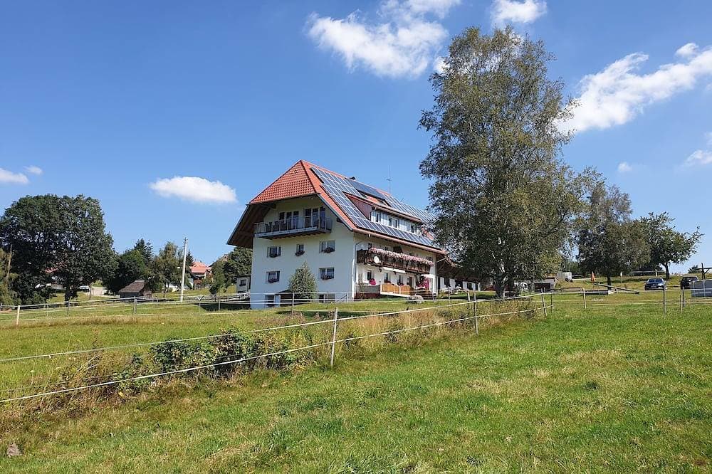 Foto 10 von 17: Gemütliche 55 m² Ferienwohnung in ruhiger Lage, nur 3 km zum Schluchsee.