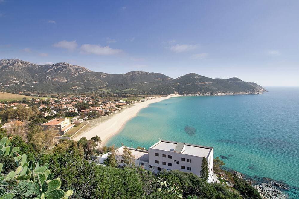 Accogliente Villa Immersa nel Verde con Incantevole Vista Mare 1