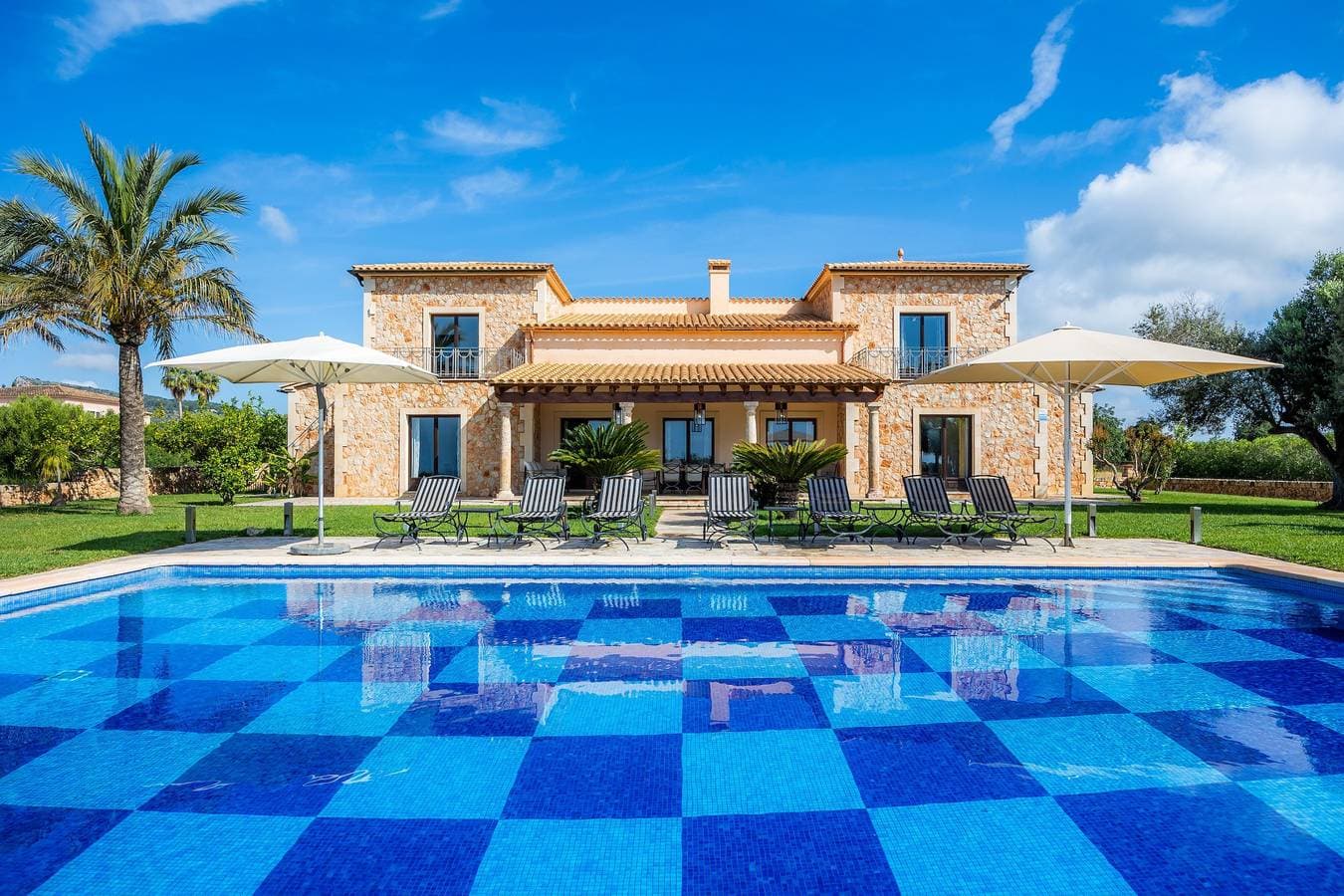 Foto 2 von 35: Landhaus 'Fortuna' mit Bergblick, Privat Pool und Wi-Fi