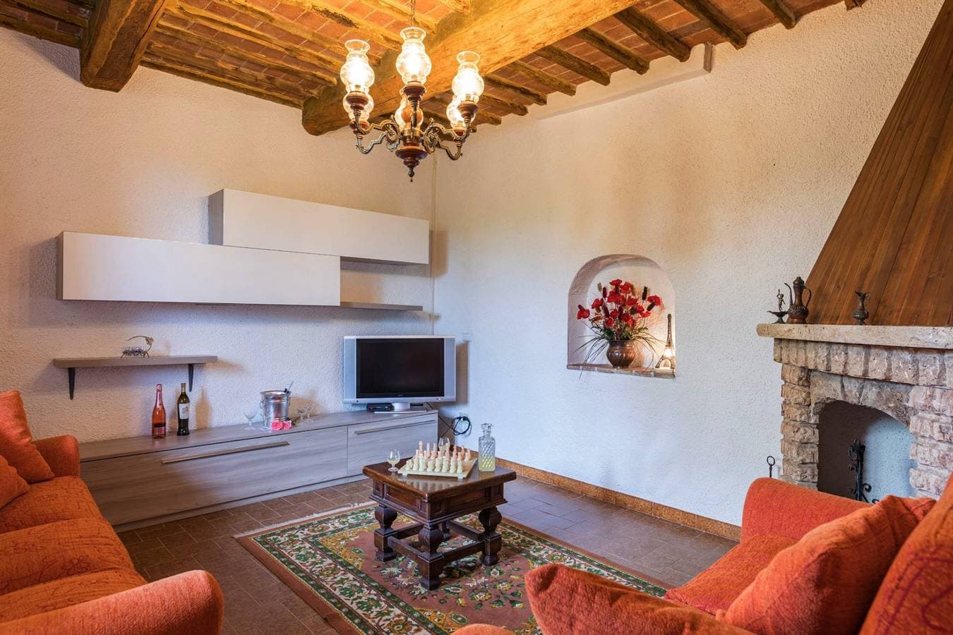 Foto 8 von 38: Villa für 8 Personen mit Pool