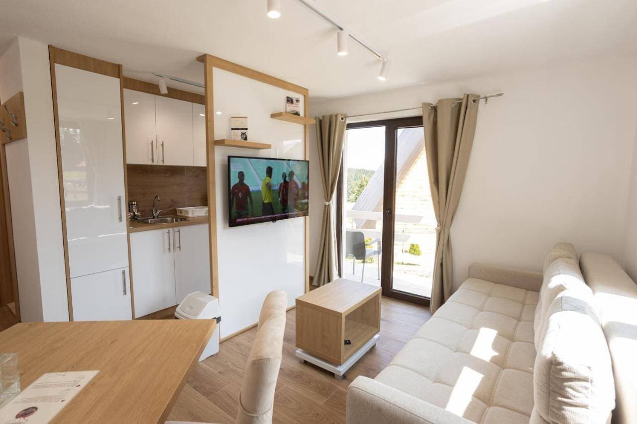 Foto 10 von 44: One-Bedroom Apartment with Balcony and Mountain View