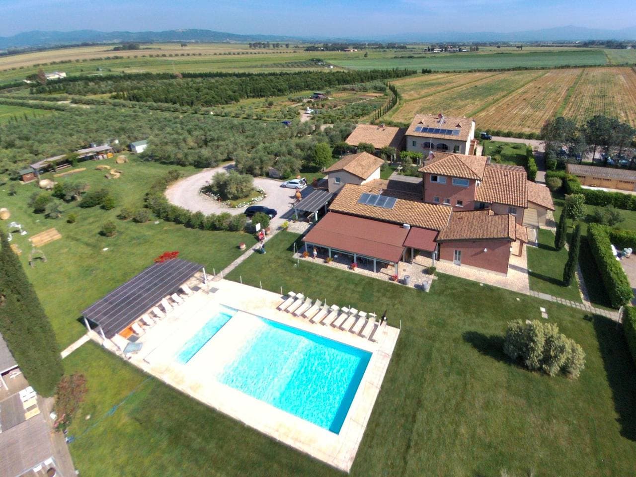 Foto 3 von 77: Ferienhaus in Braccagni mit Jacuzzi & Golf