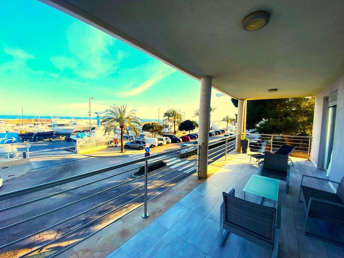 Foto 3 von 83: Two-Bedroom Apartment with Sea View
