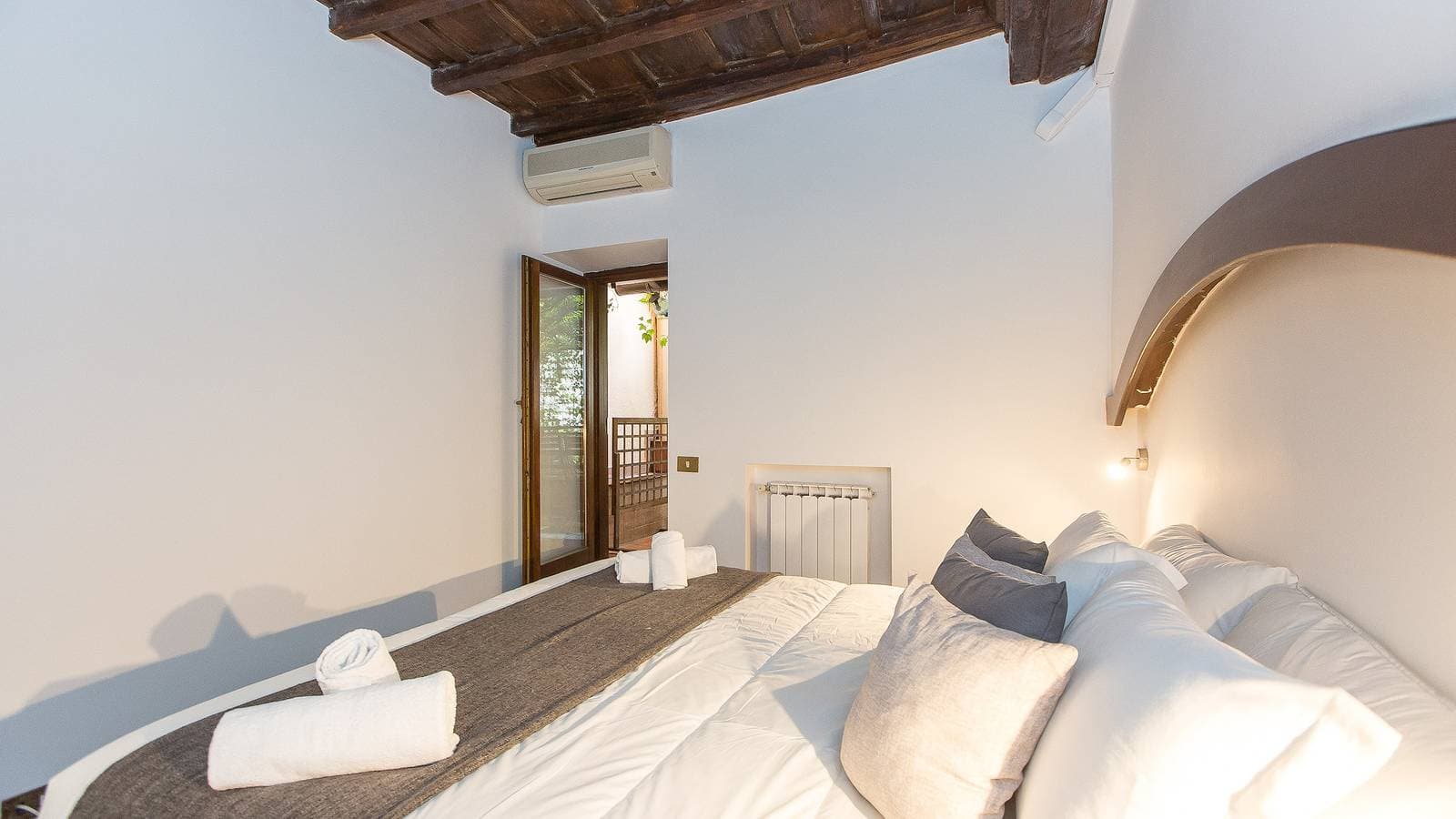 Foto 9 von 28: Ferienwohnung für 4 Personen mit Balkon/Terrasse