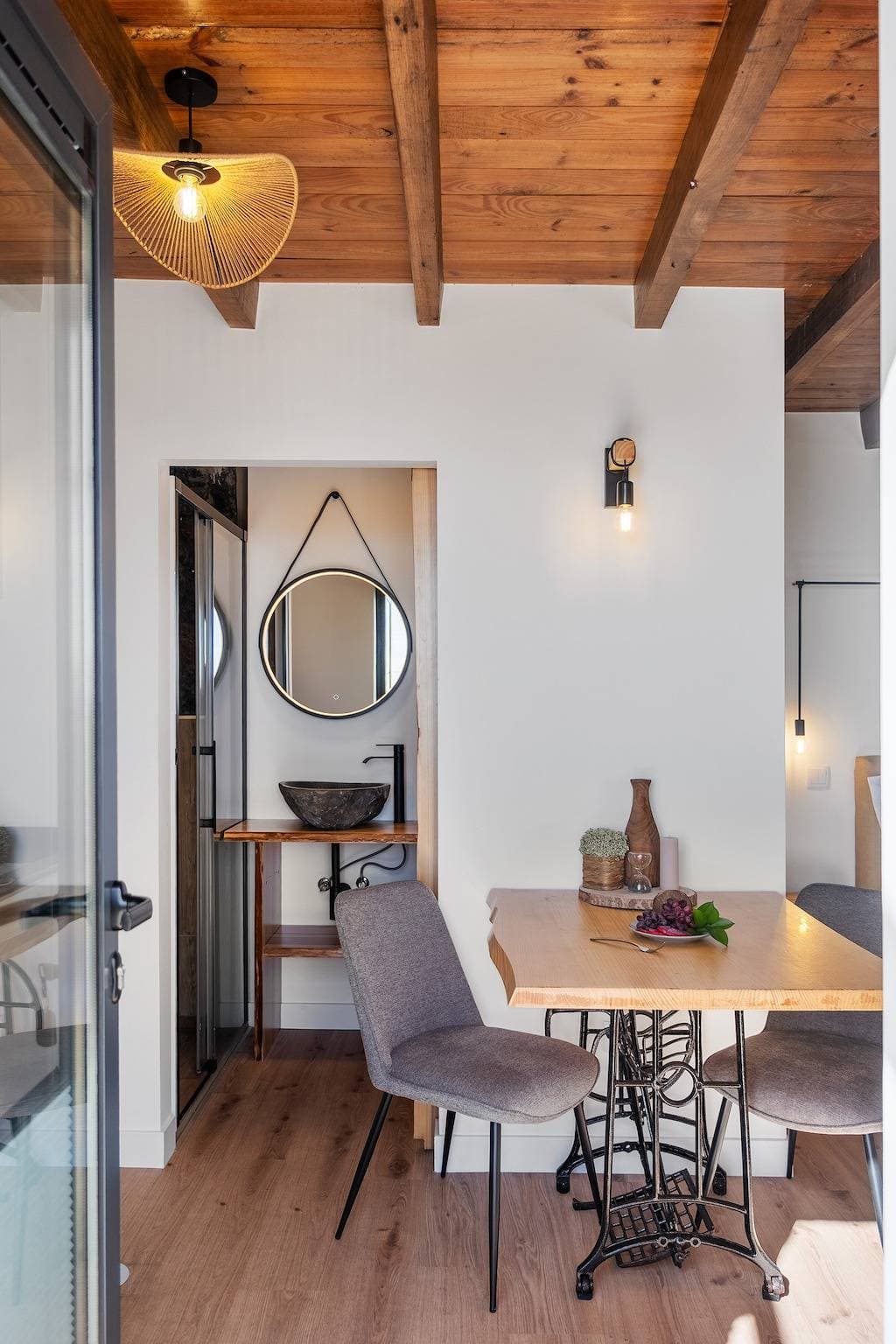 Foto 8 von 23: Studio-Apartment 'Ocean View Rock House' mit Balkon und WLAN