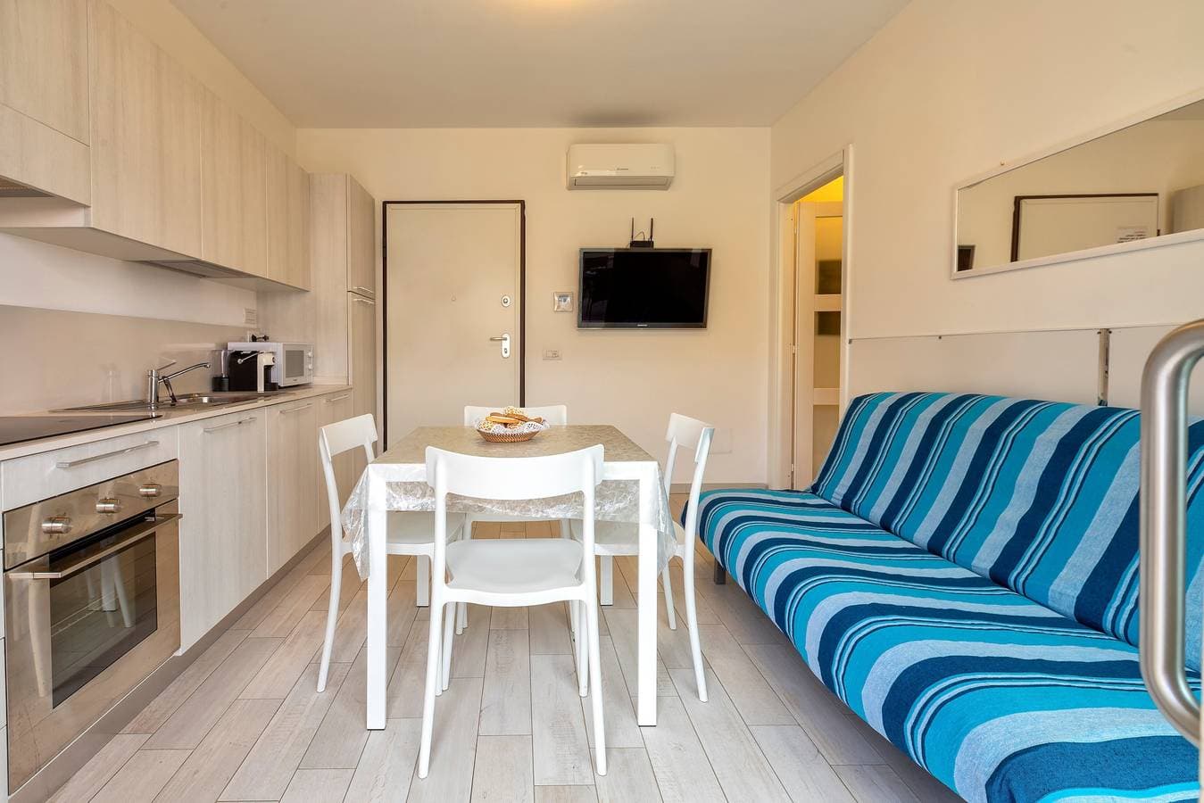 Foto 9 von 24: Ferienwohnung 'Villafranca' mit Meerblick, WLAN und Klimaanlage