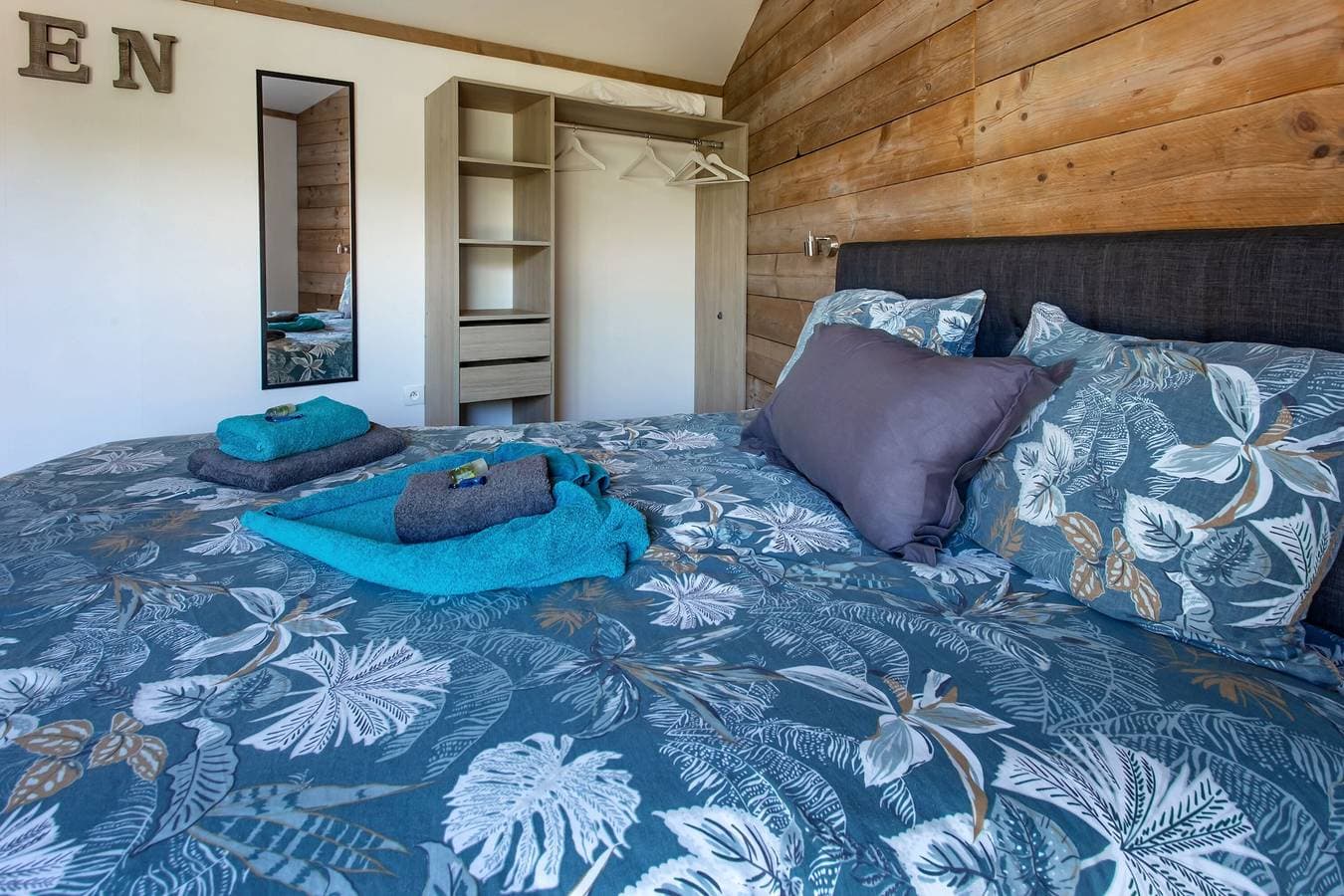 Foto 4 von 22: Bed & Breakfast 'La Charente-Chambre Naturiste' mit Gemeinschaftspool, WLAN & Klimaanlage