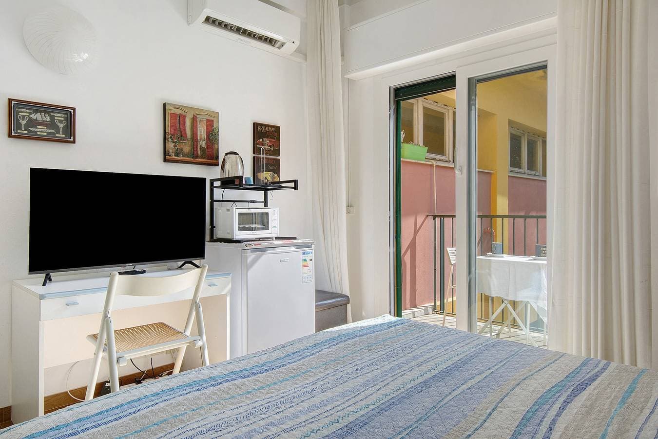Foto 4 von 39: Apartment 'Eurotel 523 - Rapallo' mit Gemeinschaftspool, WLAN und Klimaanlage