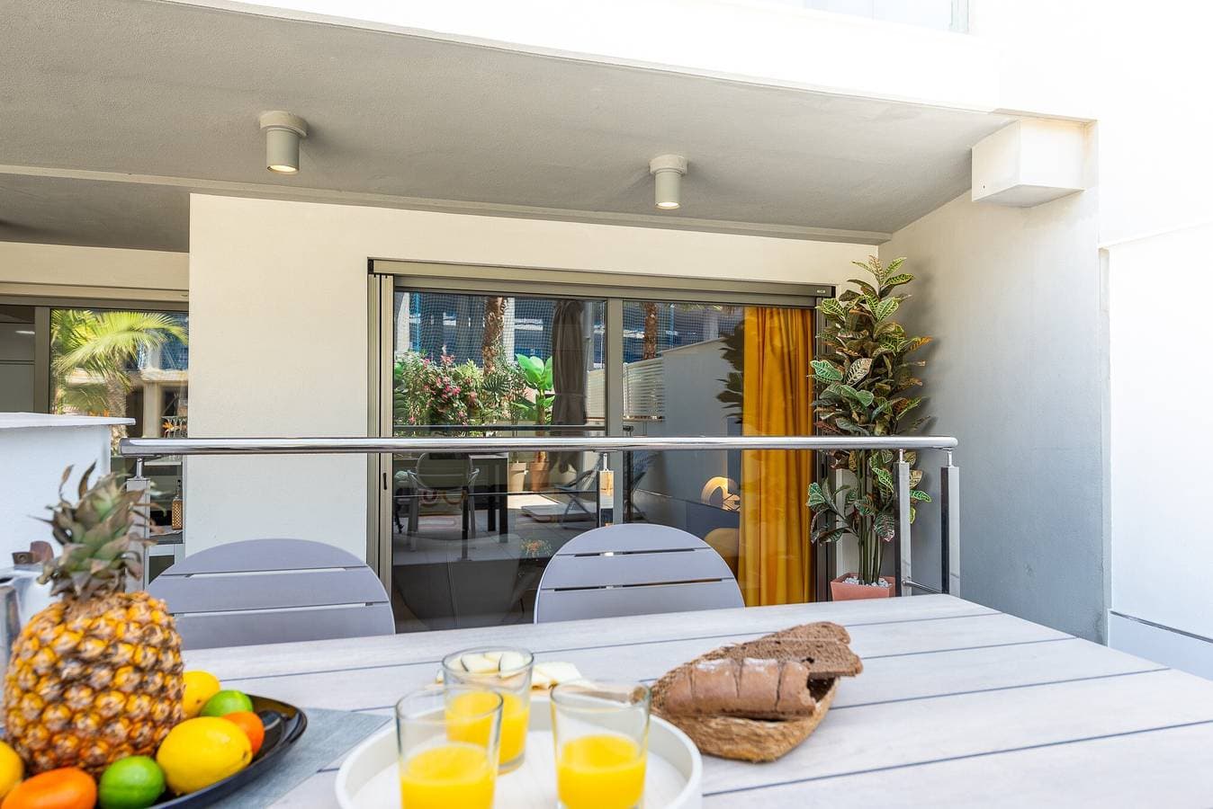 Foto 4 von 37: Ferienwohnung 'Luxurious Two Bed' mit privater Terrasse, WLAN und Klimaanlage