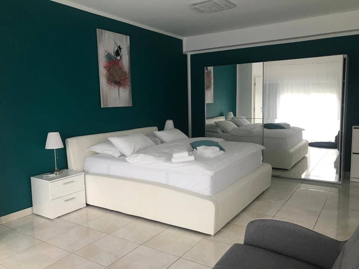 Foto 4 von 16: One-Bedroom Apartment with Sofa Bed