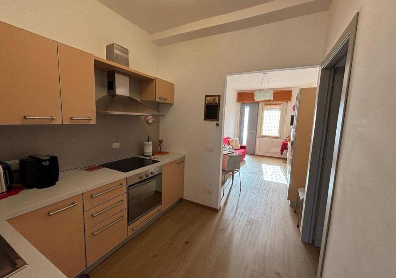 Foto 4 von 10: One-Bedroom Apartment