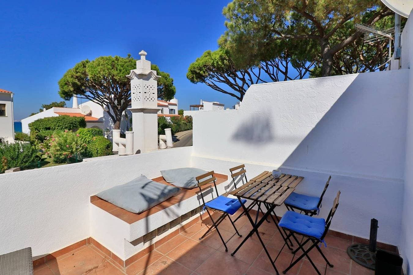 Casa Vale do Lobo 32  |  Charming 2 Bedroom Townhouse | A Few Minutes Walk To The Beach And Praca | ... 1
