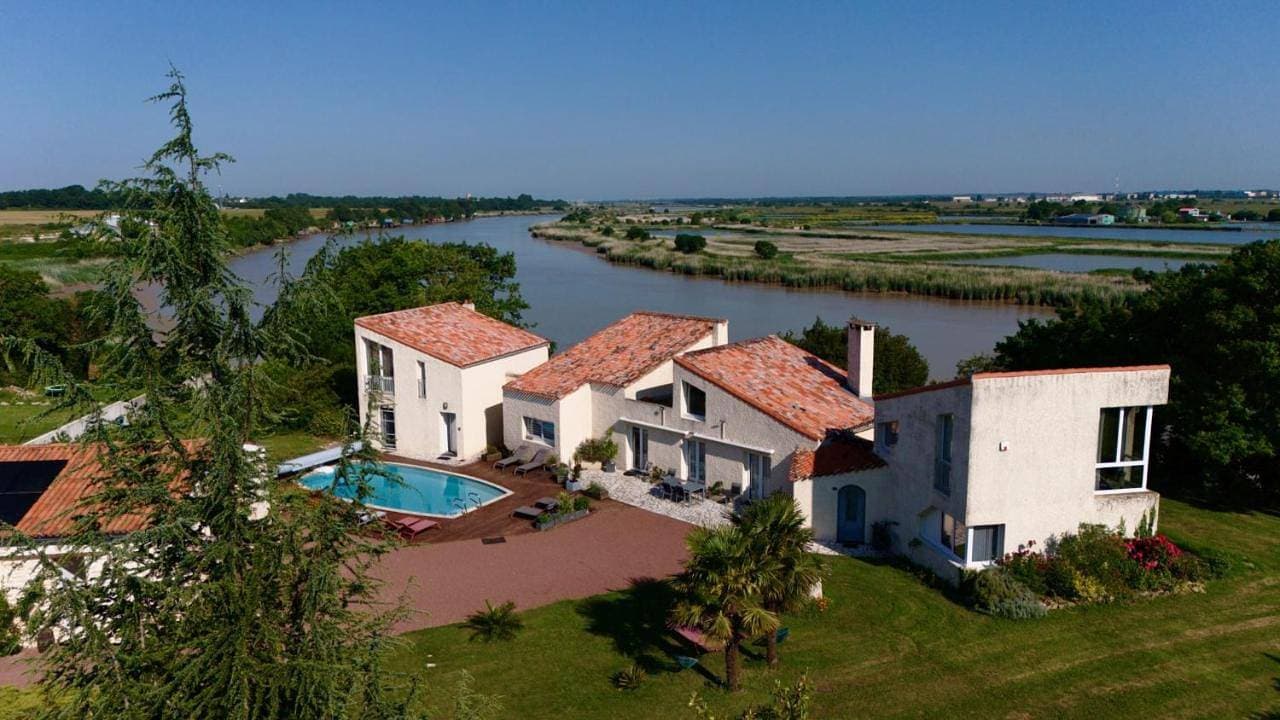 La Charentine 1