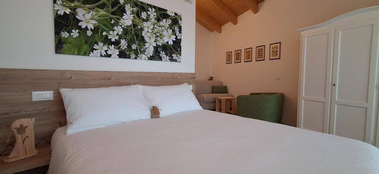 Foto 2 von 12: Double Room with Private Bathroom