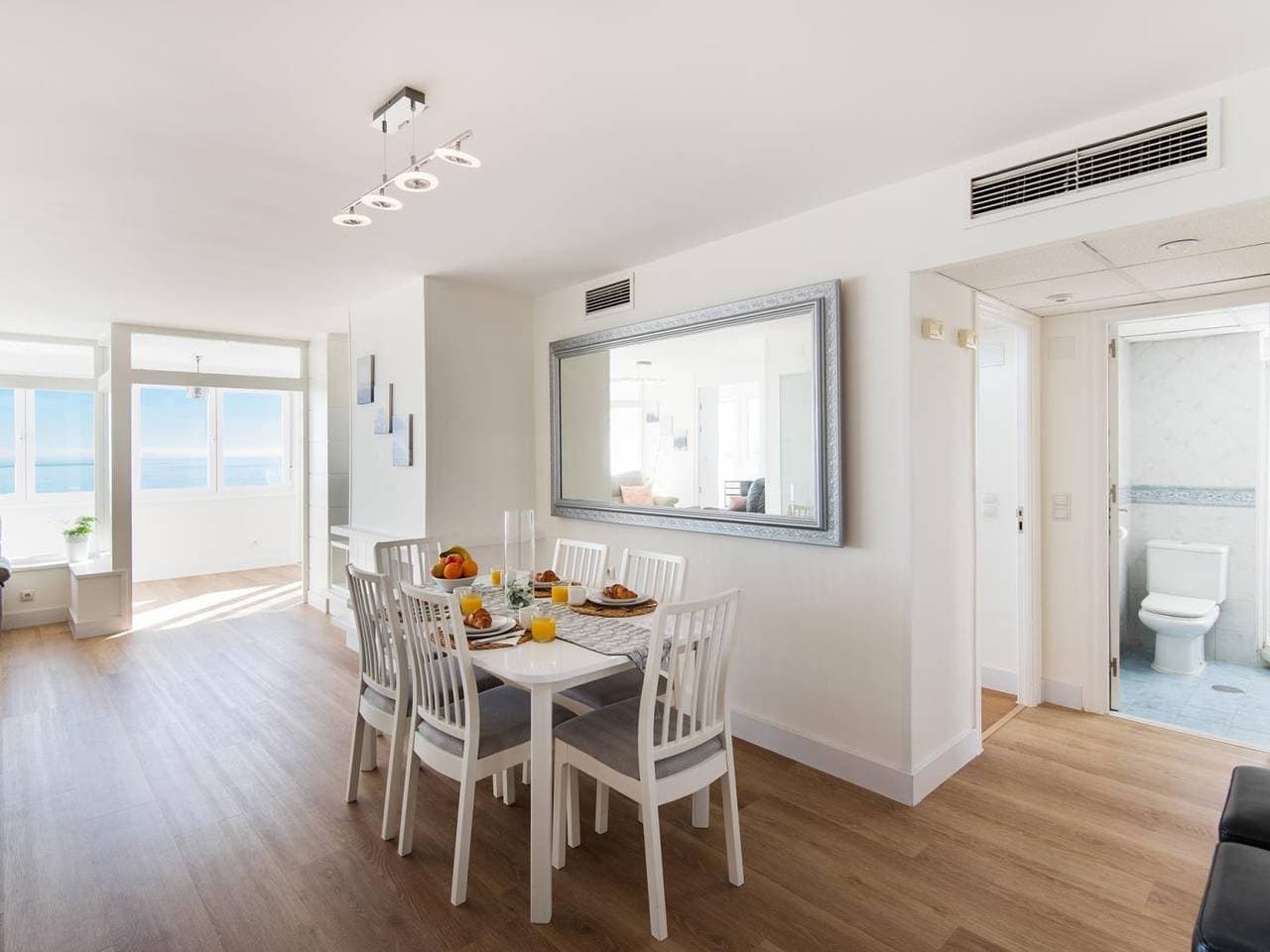 Foto 5 von 48: Ferienwohnung für 6 Personen mit Terrasse