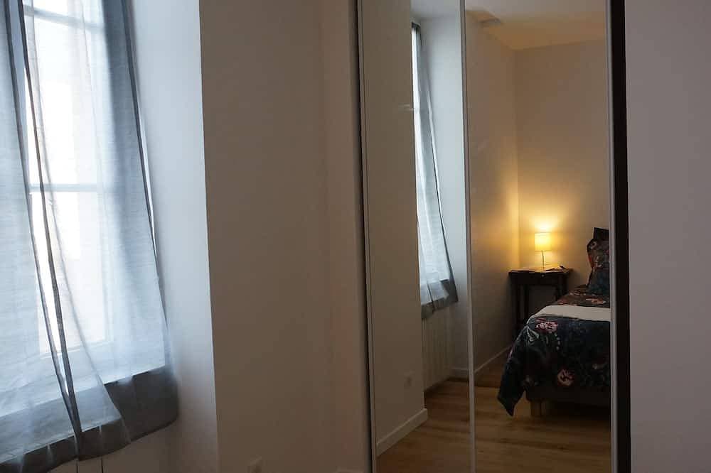 Foto 3 von 29: Neu: Große Erdgeschosswohnung vor dem Hafen von Portbail