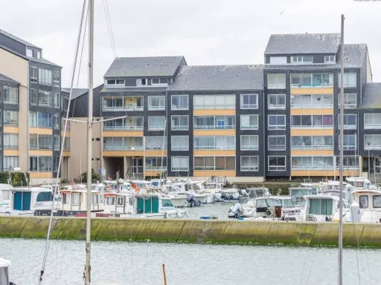 Foto 7 von 9: T2 Wohnung - Hafen Courseulles mit Parkplatz