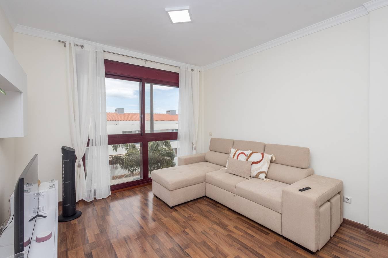 Foto 5 von 42: Luxury Workfriendly Home - Far Ocean Views