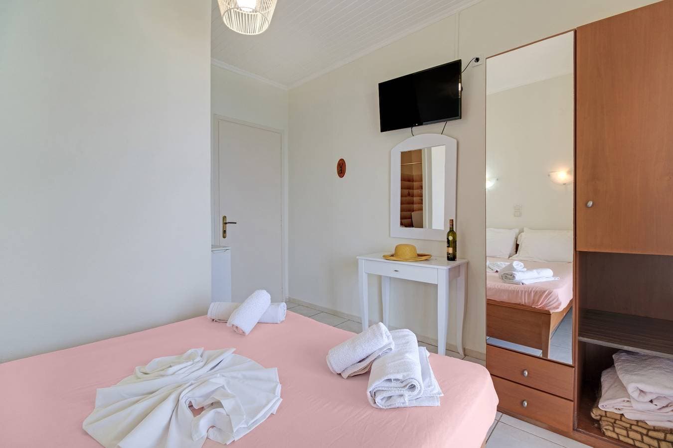 Foto 8 von 19: Zimmer 'S8 Room' mit Meerblick, WLAN und Klimaanlage