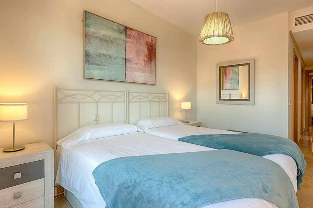 Foto 4 von 25: Fabelhafte 2-Zimmer-Wohnung in Estepona mit Pool und am Strand