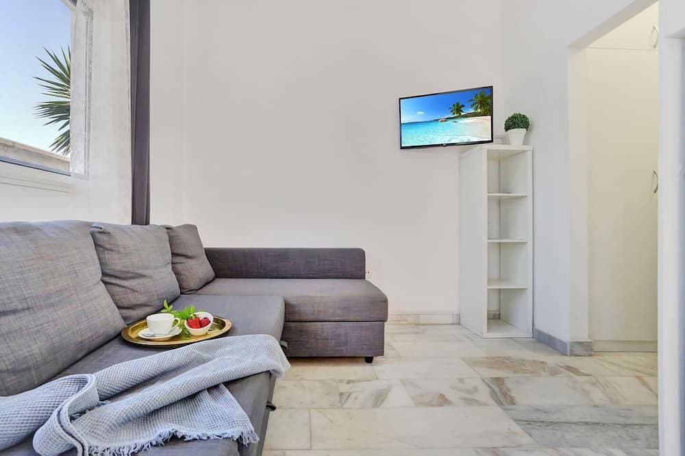 Foto 11 von 27: The Stone Apartment, Los Gigantes, Heated Pool