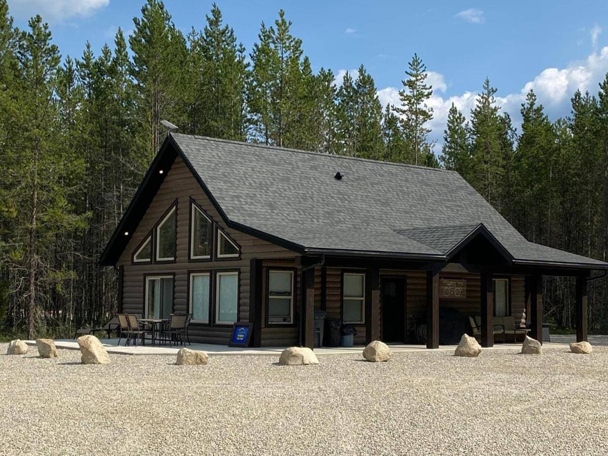 The Alpine Cabin 1