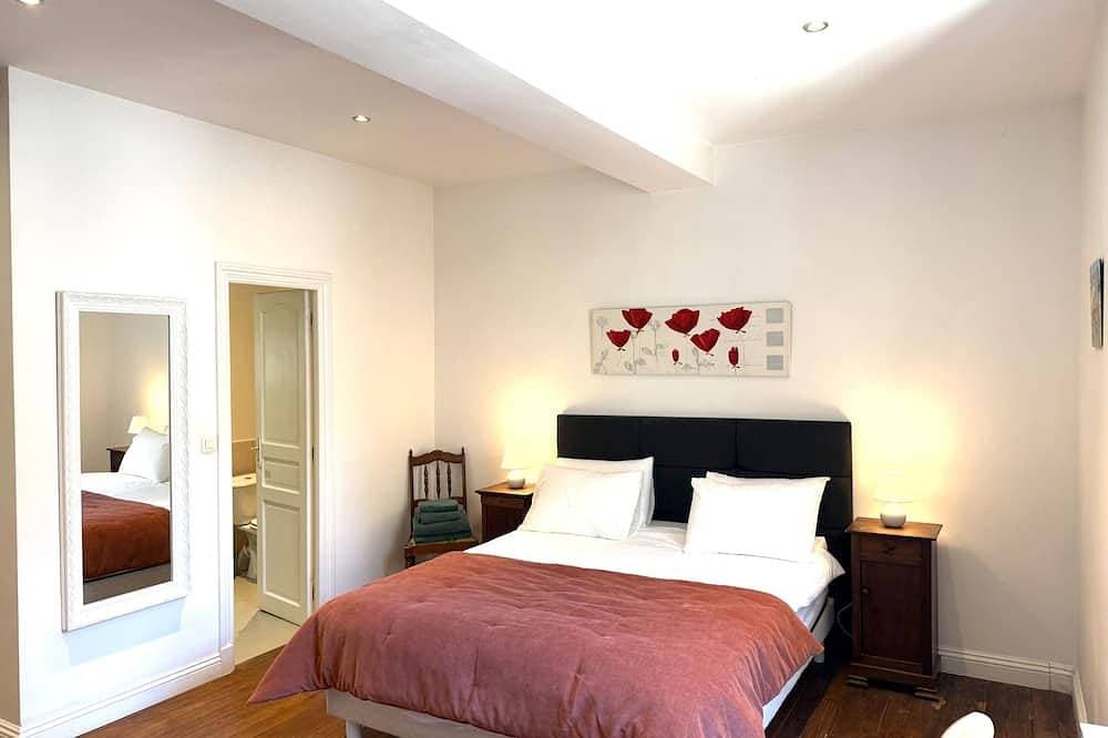 Foto 2 von 11: Maison Girasol, Sleeps 4 w/ Pets On Request