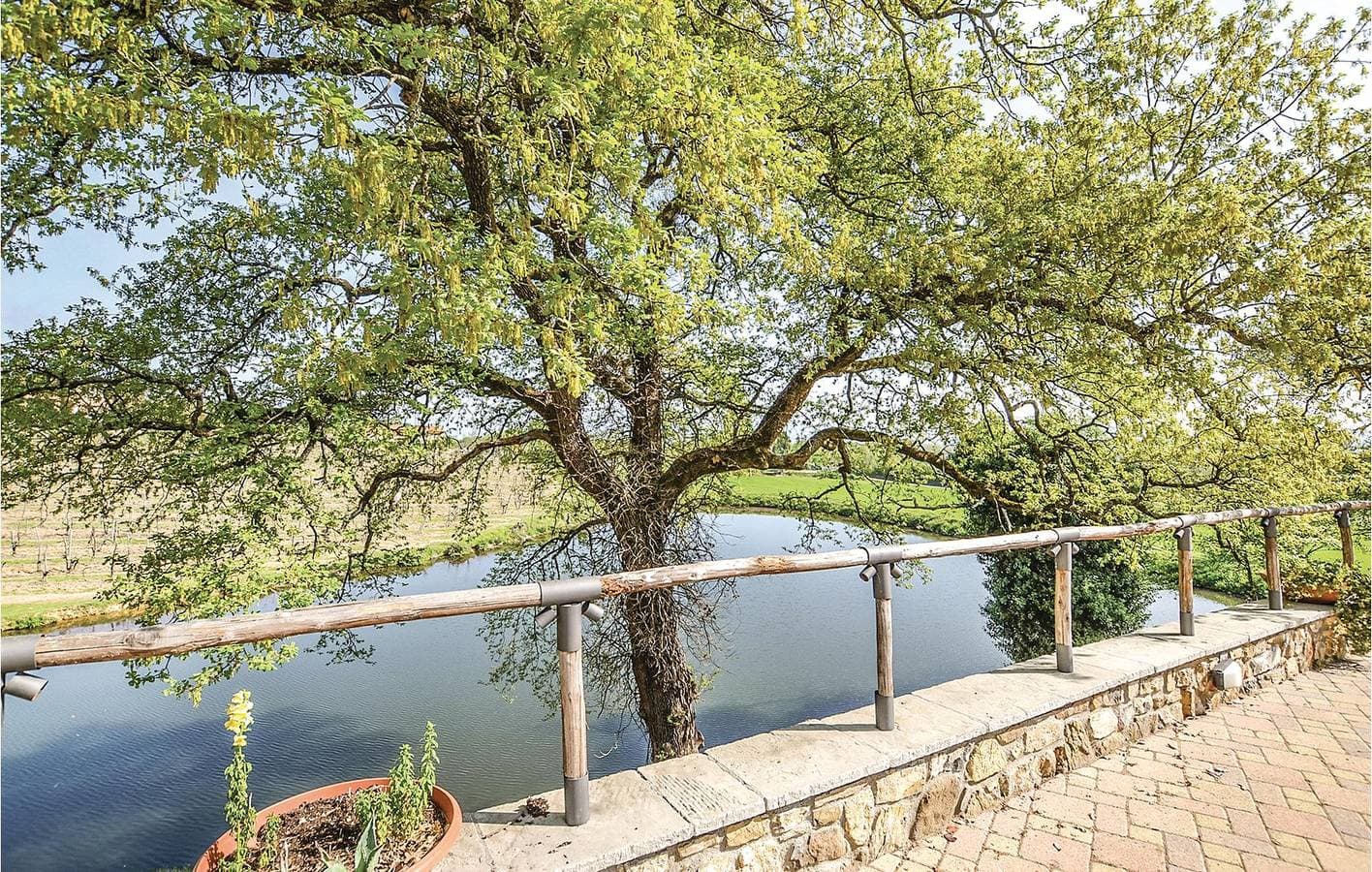 Foto 8 von 15: Paradies am Pool: Atemberaubende Aussicht und Parkplatz, 2,5 km von Torrente Trove River