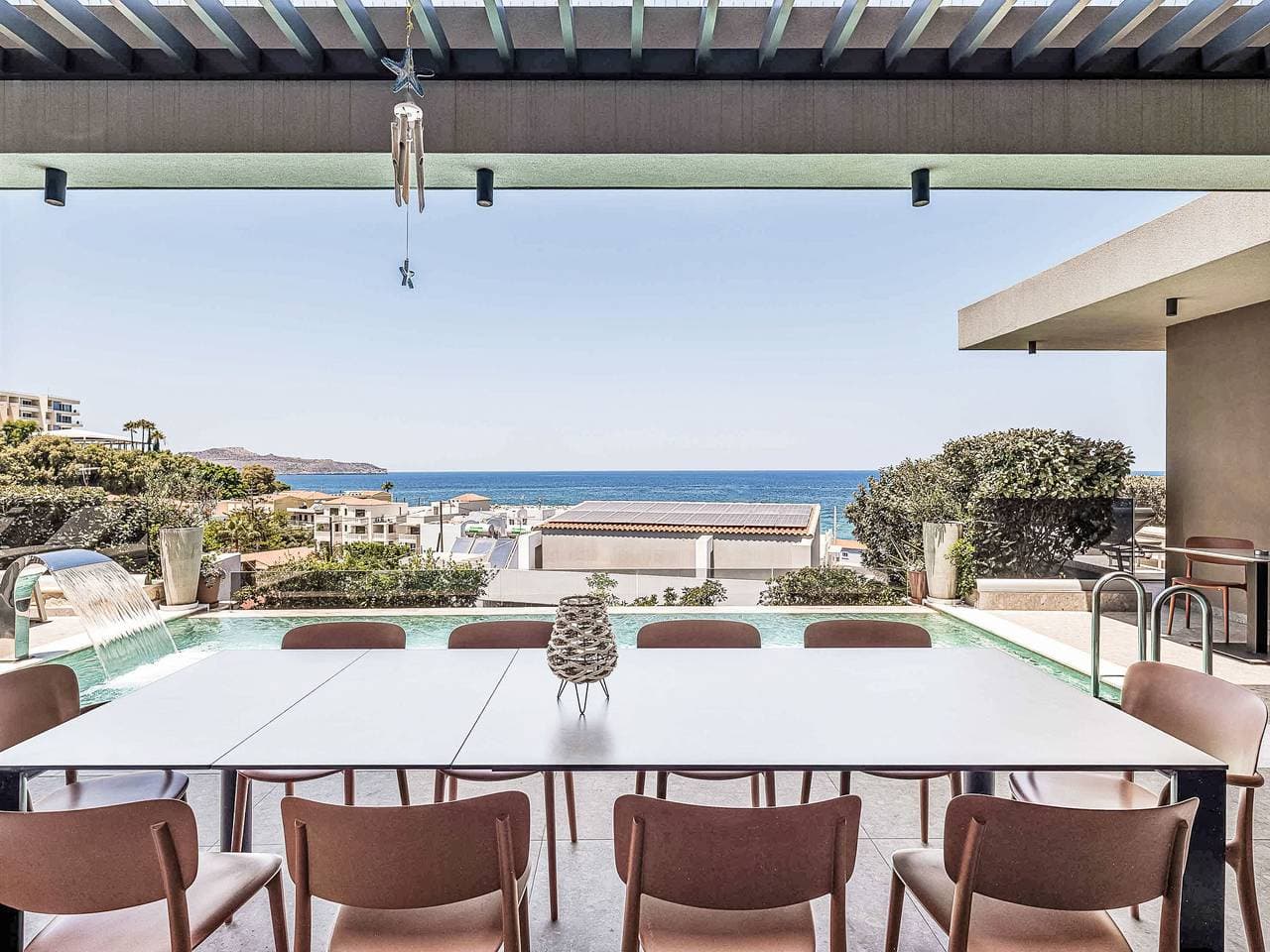 Foto 11 von 77: Lusol Seafront Villa II- Heated Pool,100 m See