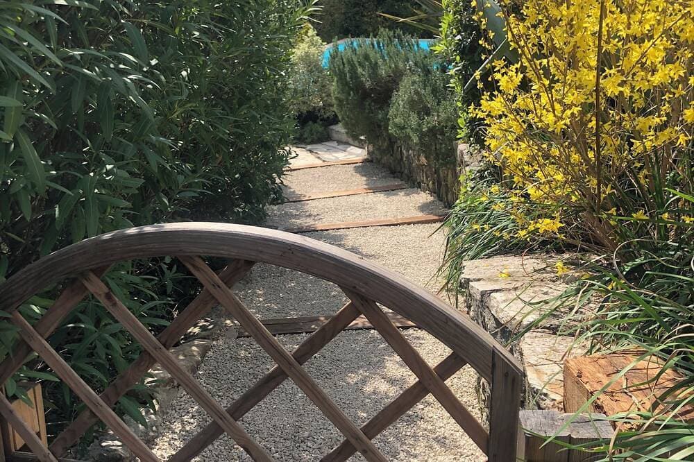 Foto 11 von 17: Beautiful ground floor apartment in villa in Opio.