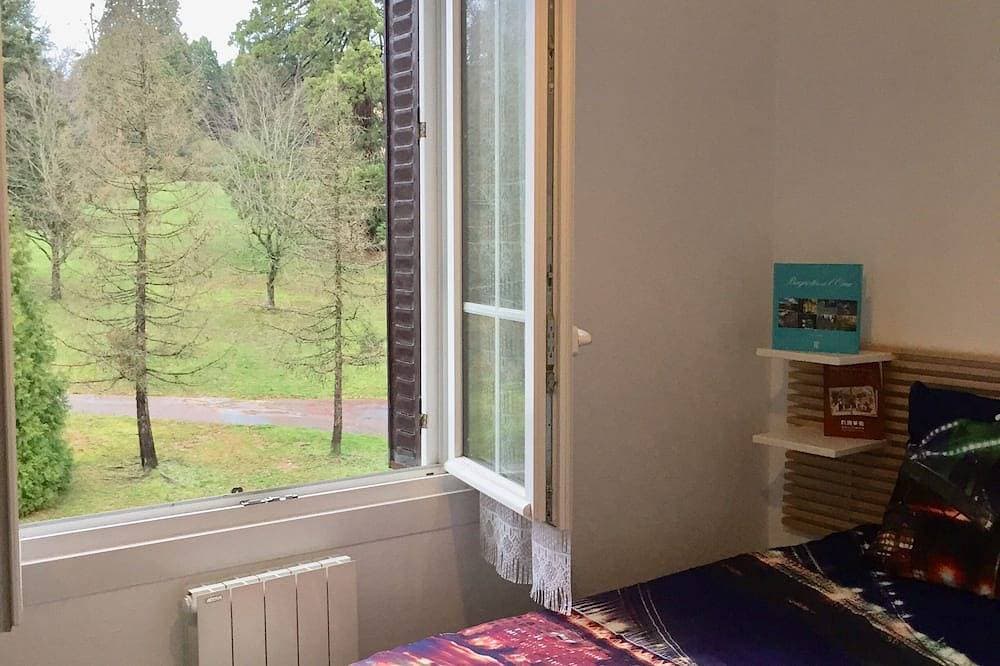 Foto 2 von 13: 2-room apartment 37m2 facing arboretum park, 700m from the spa and 300m from shops