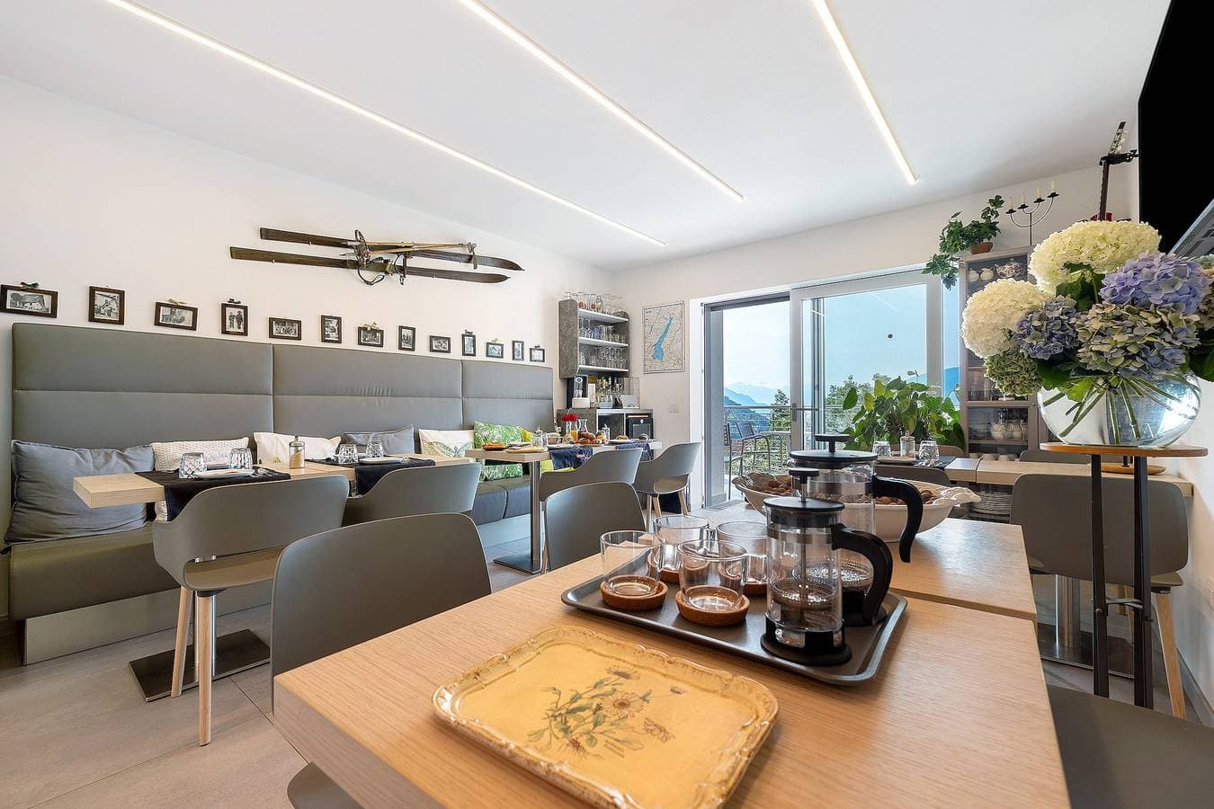 Foto 8 von 32: Eco del Garda – Deluxe Studio 101 mit überdachter Terrasse und Seeblick