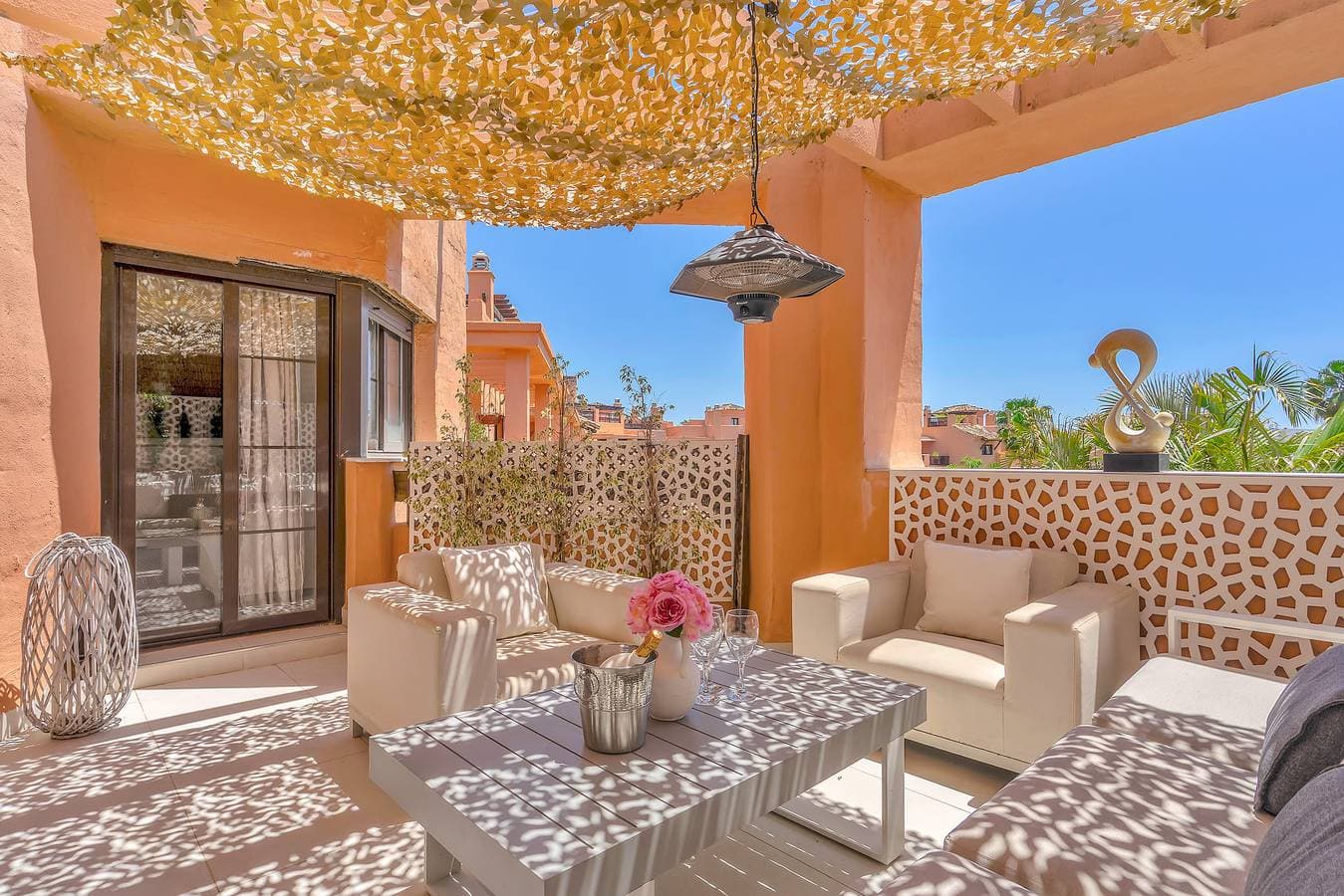 Foto 11 von 50: Hacienda del Sol Penthouse