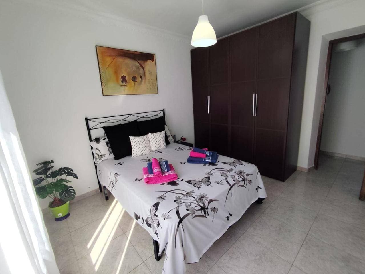 Foto 11 von 47: Three-Bedroom House