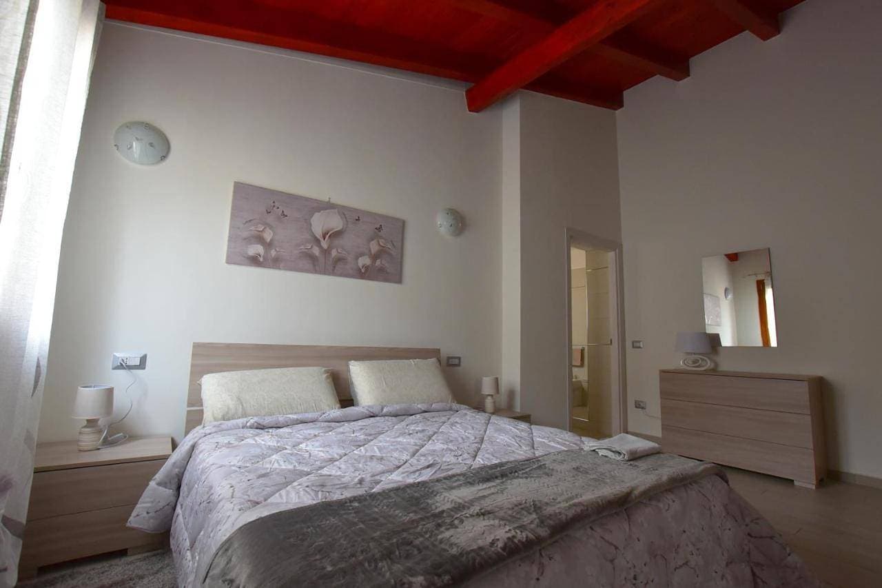 Foto 5 von 12: Double Room with Private Bathroom