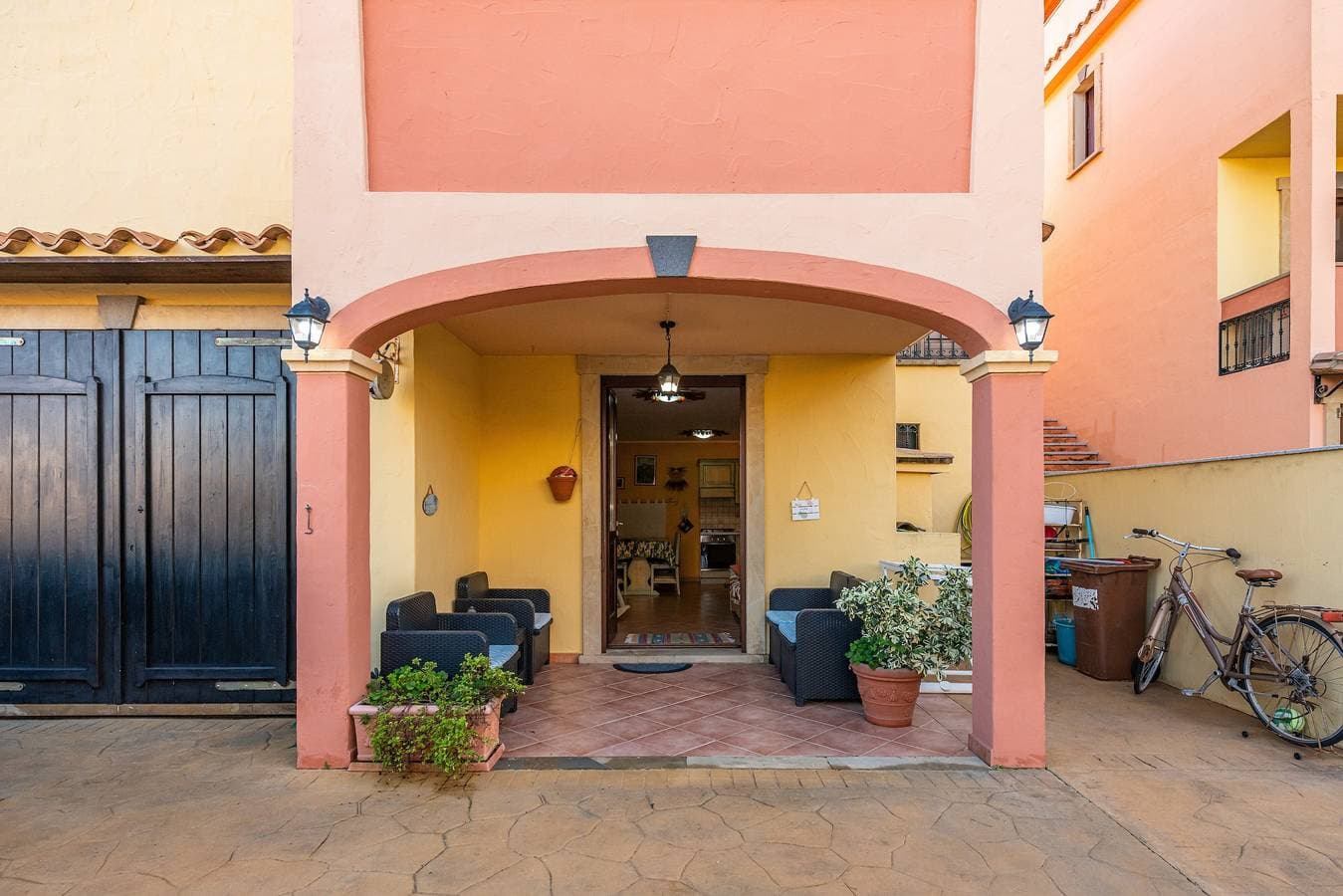Foto 4 von 25: Villa Gialla Castiadas mit Bergblick, Terrasse und Klimaanlage