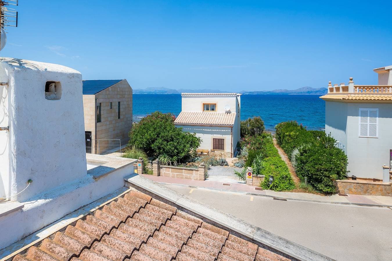 Foto 2 von 34: Ferienhaus 'Miquel' mit Meerblick, privater Terrasse und Wi-Fi