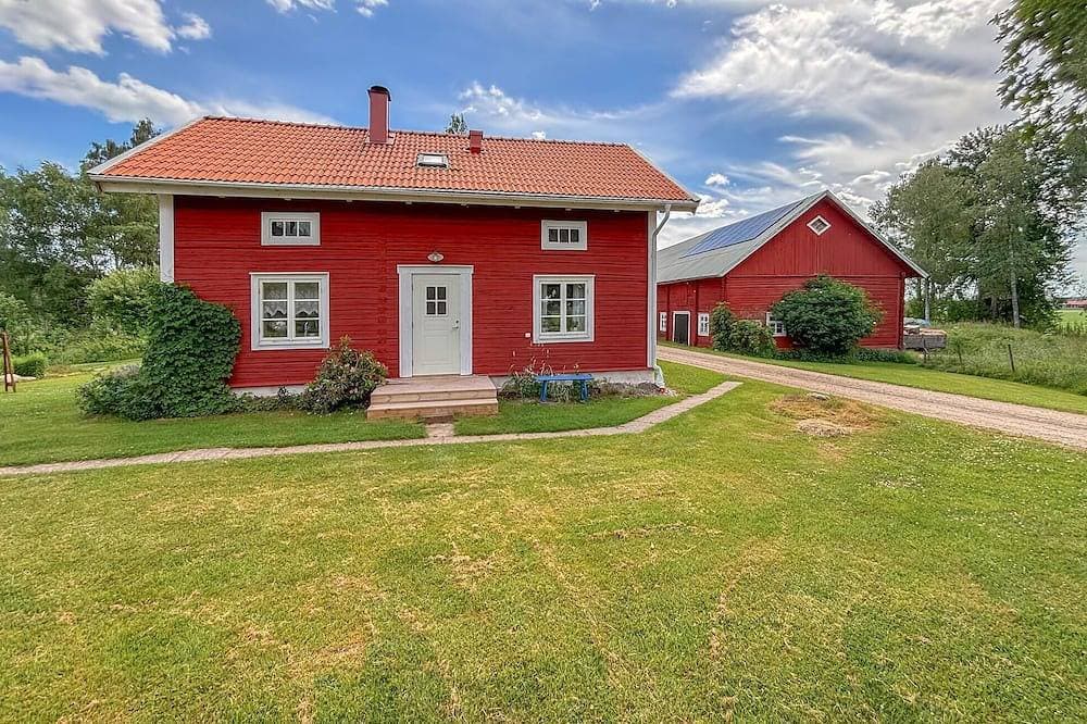 Amazing home in örebro with sauna 1
