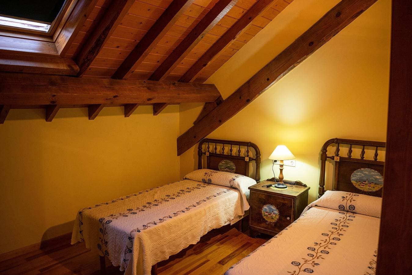 Foto 10 von 19: Ferienwohnung 'Kabila Enea 2' mit Bergblick, privatem Garten und Wi-Fi